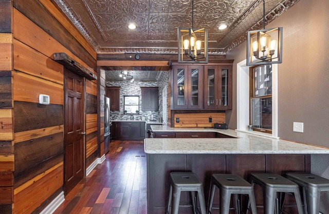 SOULARD BEACH HOUSE - Entire Villa