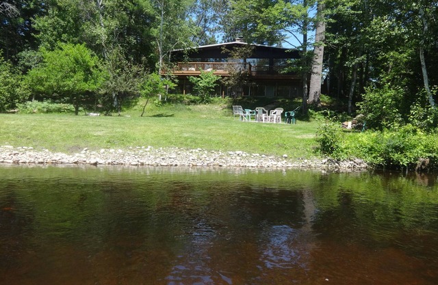 South Branch Ausable River. 4 Bedroom, 3 Bath.