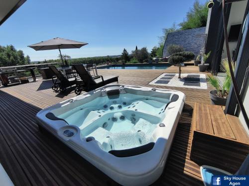 Spa Privatif Terrasse sans vis à vis ,Sky House Agen,