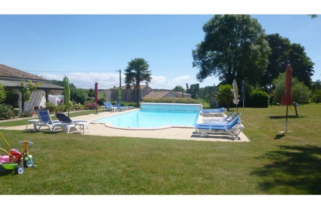 Spacious cottage 6 pers. heated pool