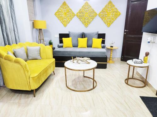 Spacious 1BHK Suite Prime Location w/2 baths (12)