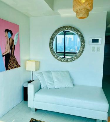 Spacious 1BR steps to Megamall Ortigas City View