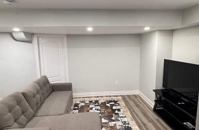 Spacious 2BR Suite in Brampton w/ A/C + Parking.