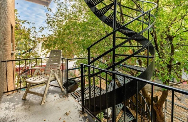 Spacious 3 bedroom apartment