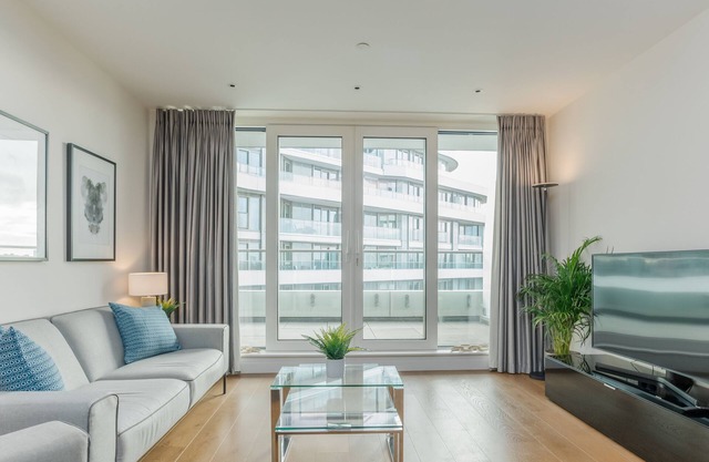 Spacious 3-bedroom apartment with Balcony