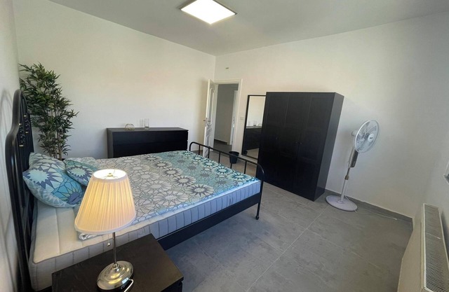 Spacious 3-bedroom apartment with AC, WiFi in fabulous Amman