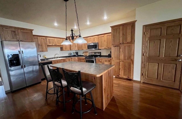 Spacious 3 BR Leech Lake beachfront condo