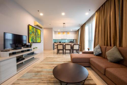 Spacious 3BR Somerset Suite in Puteri Harbour