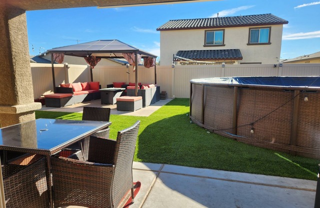 Spacious 4-Bedroom House with an Upstairs Loft and Outdoor Oasis.