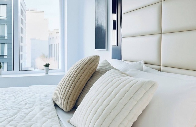 Spacious 4-bedroom apartment in Manhattan with Doorman