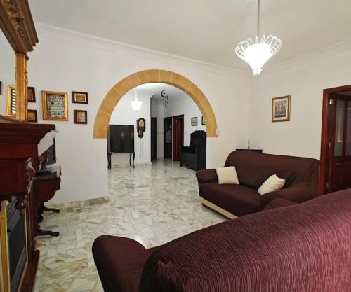 Spacious 4-Bedroom Apartment