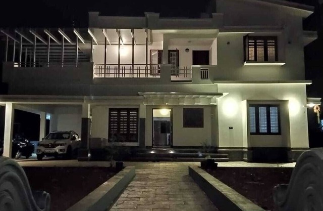 Spacious 4-bedroom house with WiFi, AC in serene Kannur