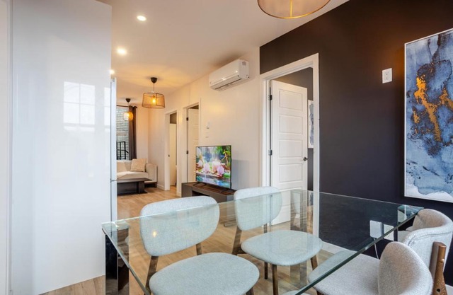 Spacious 4BR 2BA in the Plateau Montreal