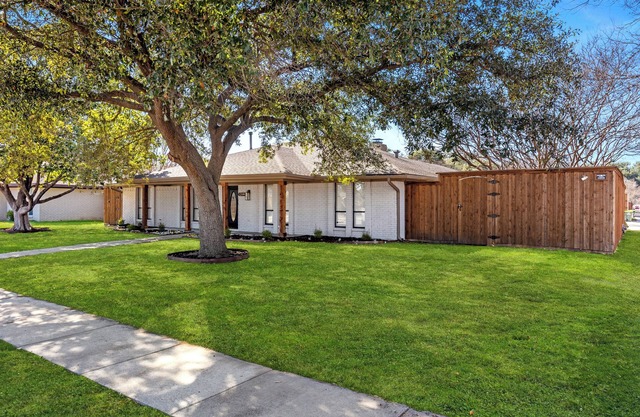 Spacious 4BR/3BA Retreat in the Heart of Plano