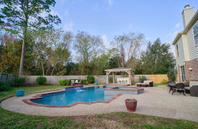 Spacious 5-bedroom Oasis House With Heated Pool/Spa