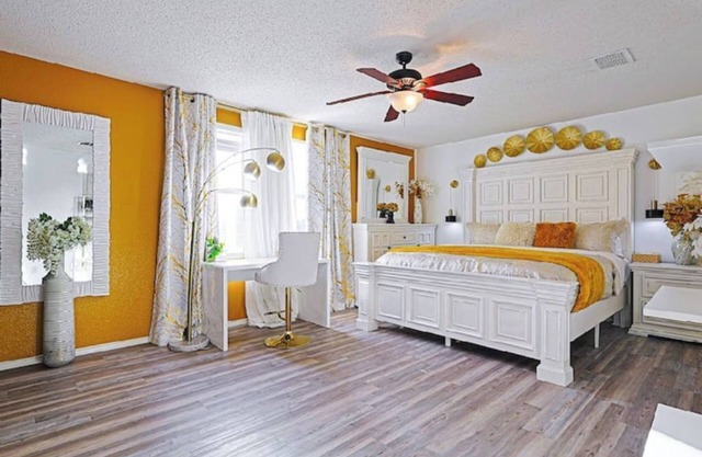 Spacious 5 King Size Beds near FW Stockyards