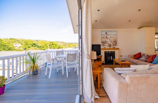 Spacious 6 Bed Lodge - Stepaside
