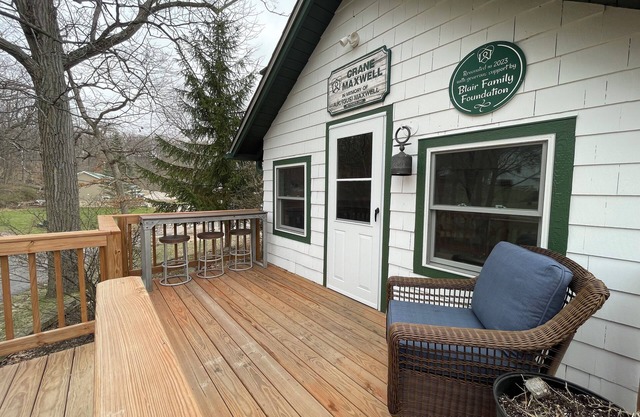 Spacious 6-bedroom house in charming Williams Bay with WiFi, AC