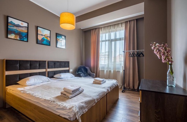 Spacious 76 qm Apartment Near City Center