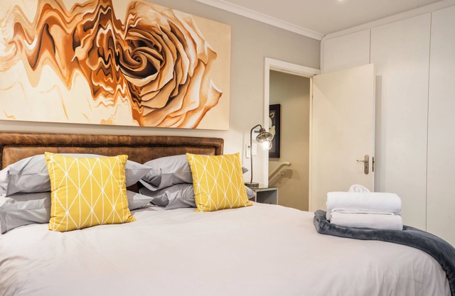 Spacious apartment in walking distance to wonderful restaurants in Stellenbosch