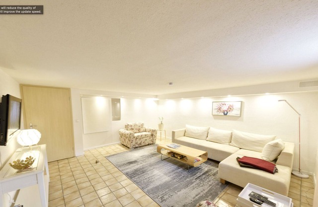 Spacious and cozy 2 room apartment, near Alz and Chiemsee