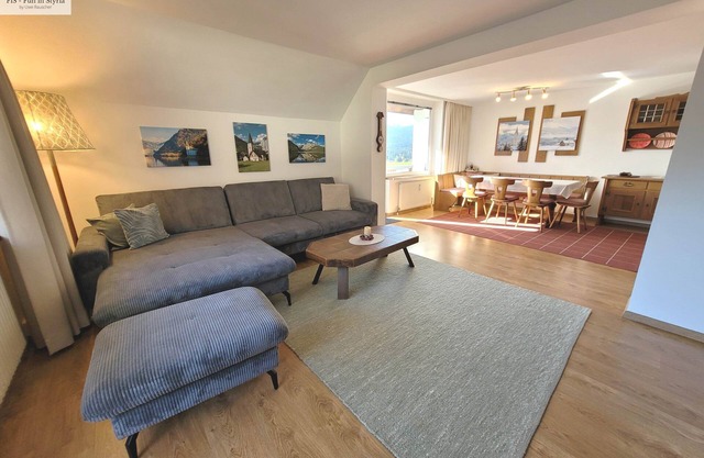 Spacious apartment with exceptional mountain and valley views in Bad Mitterndorf