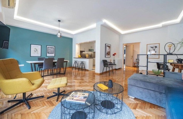 Spacious & bright 2br apt in hip Pangrati, Athens