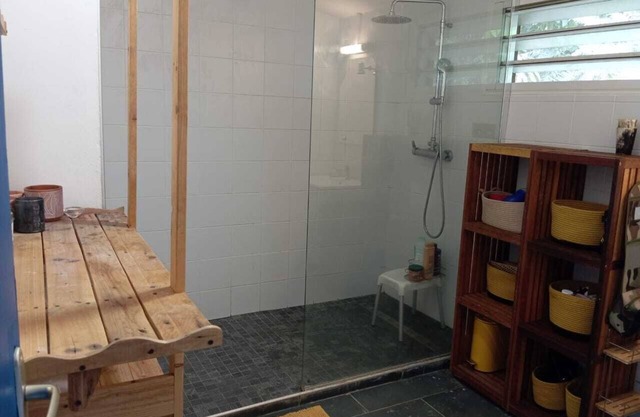 Spacious, bright house with garden