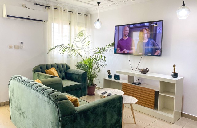 Spacious Cosy, super comfy Dowtown apartememt with Parking and Wifi