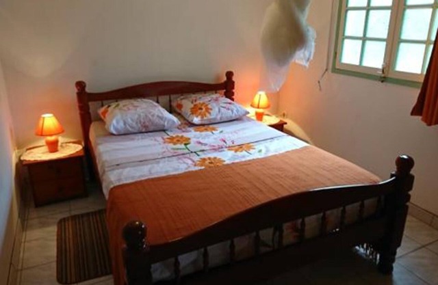 Spacious F4 at 1. 5 Km from the beach in a quiet environment close to nature