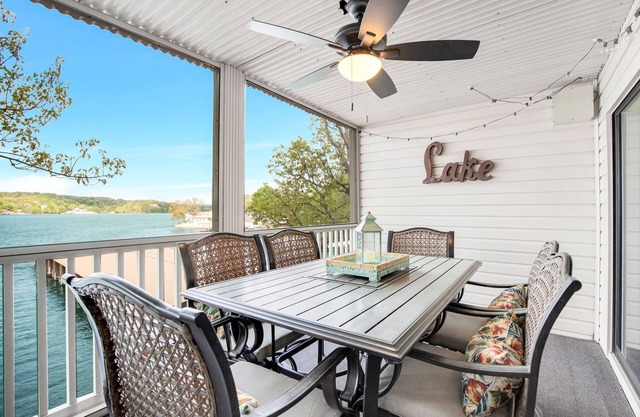 Spacious Family Friendly 3 bed/3 bath w/Amazing Views, Lakeside Pool, & Boat Slip
