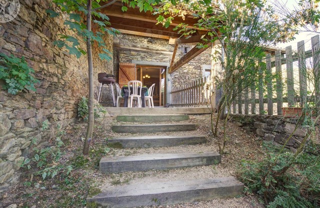 Spacious cottage near St-Etienne, ideal for large families