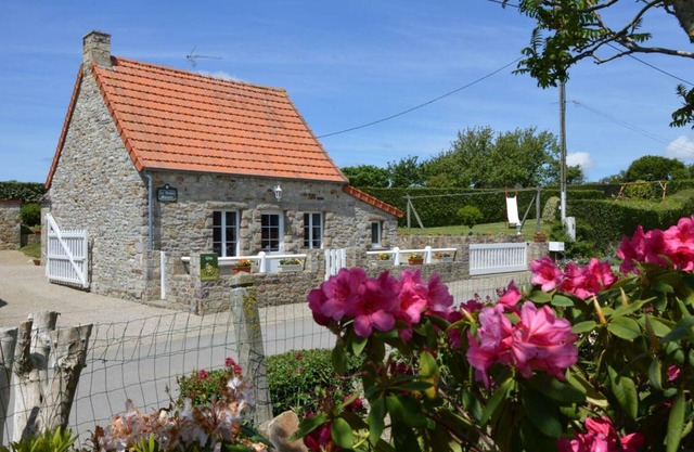 Spacious house near Cotentin coast