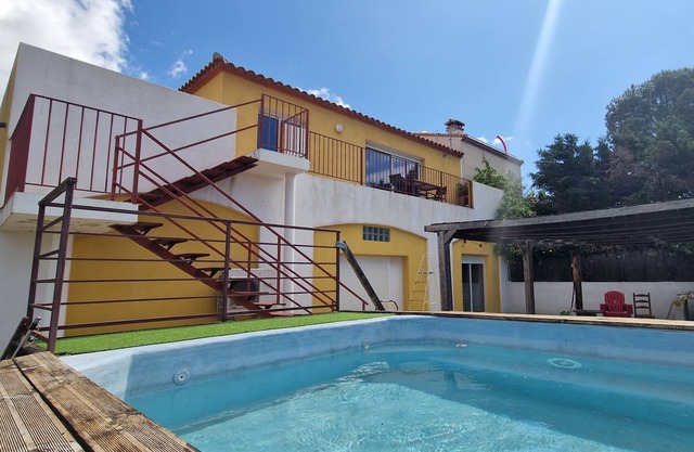 Spacious modern house with magnificent views 200m from the lake