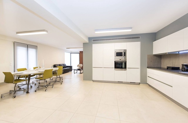 Spacious Fully Equipped Central Apt walking distance to all sites #1