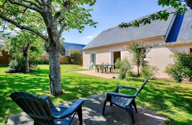 Spacious house for 4 with garden and terrace