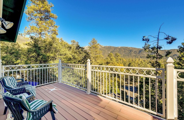 Spacious Idyllwild Home w/Mountain Views!
