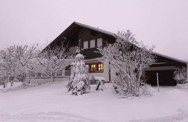 Spacious, idyllic vacation apartment with 2 balconies