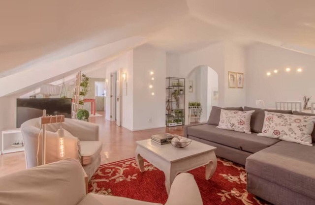 Spacious Loft w/City view in Principe Real