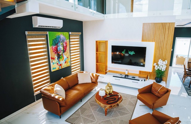Spacious Luxury 5-Bedroom, 7 Bath Villa w/AC & Wi-Fi - 15min North of Cabarete