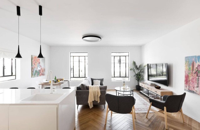 Spacious & Modern 3BD Apt by Sea N' Rent