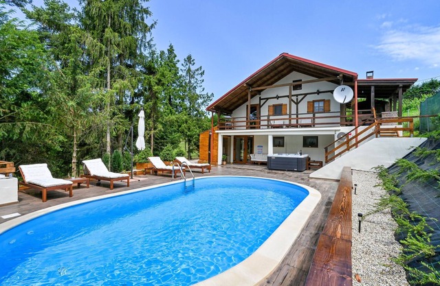 Spacious modern cottage in Tur?in inland Croatia, close to a lake and a town.