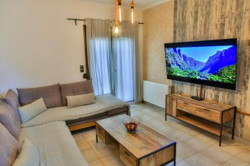 Spacious Modern Home in Kalpaki