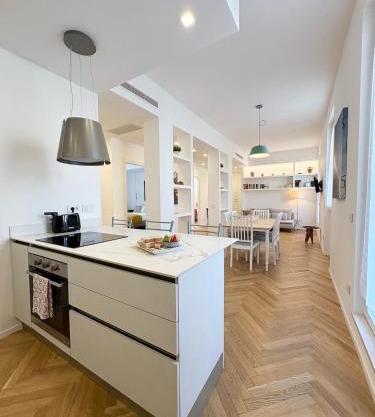 Spacious, Modern with Terrace - Casa Vacanze Romane