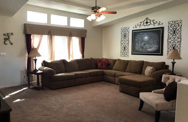 Spacious Mountain View Property with no Snow!