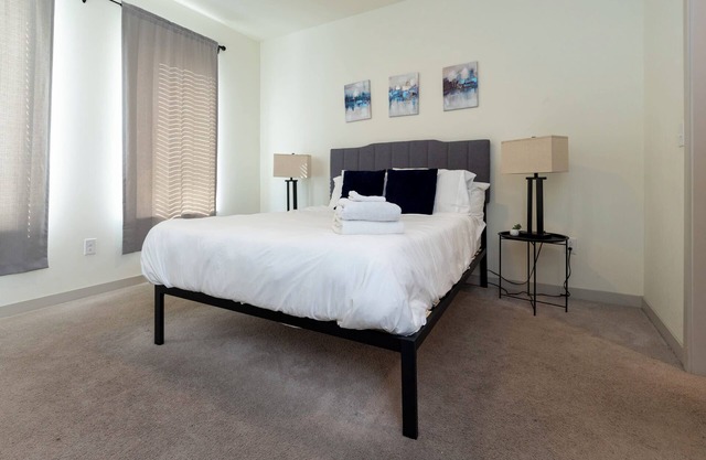 Spacious Nulu 1BR CozySuites 05