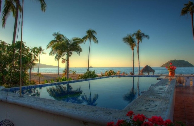 Spacious one bedroom oceanfront apartment