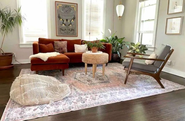 Spacious Party Hangout 10 minutes downtown