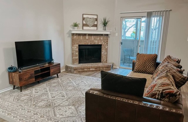 Spacious Poolside Oasis with Easy Access & Parking