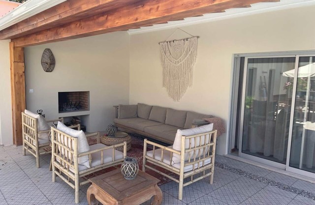 Spacious villa with private pool 5 minutes from the beach